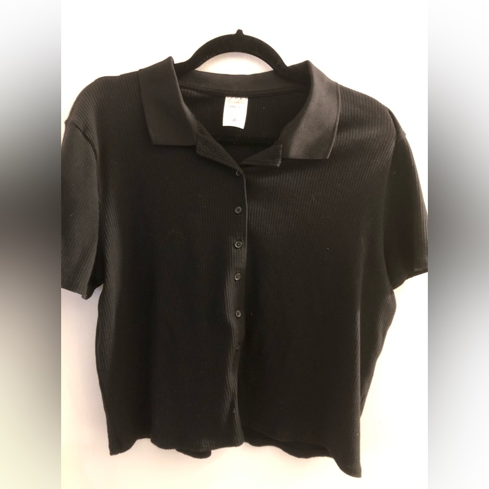 Collared crop tee